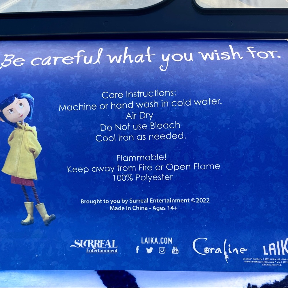 Coraline🌒Blanket - Picture 6 of 7